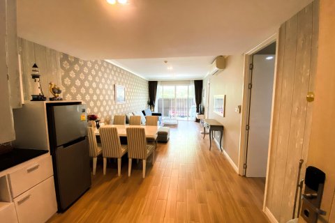 Condo in Hua Hin, Thailand, 2 bedrooms  № 153672 - photo 7