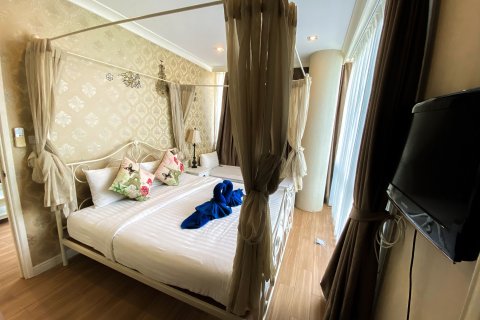 Condo in Hua Hin, Thailand, 2 bedrooms  № 153672 - photo 12