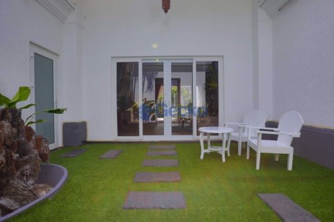 House in Pattaya, Thailand 3 bedrooms № 196574 - photo 3