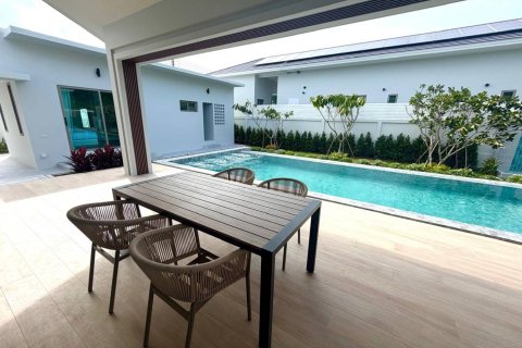 Villa in Hua Hin, Thailand 4 Schlafzimmer № 222505 - Foto 2