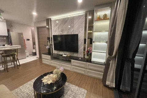 Condo in Bangkok, Thailand, 2 bedrooms  № 163846 - photo 3