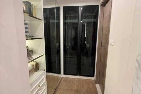 Condo in Bangkok, Thailand, 2 bedrooms  № 163846 - photo 8