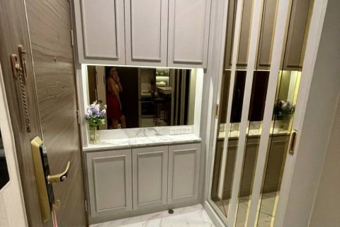 Condo in Bangkok, Thailand, 2 bedrooms  № 163846 - photo 2