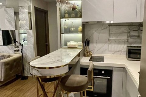 Condo in Bangkok, Thailand, 2 bedrooms  № 163846 - photo 6