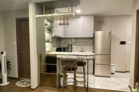 Condo in Bangkok, Thailand, 2 bedrooms  № 163846 - photo 7