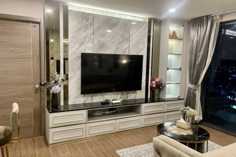 Condo in Bangkok, Thailand, 2 bedrooms  № 163846 - photo 4