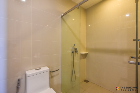 Condo in Bangkok, Thailand, 2 bedrooms № 184979 - photo 6
