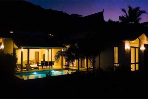 Villa in Ko Samui, Thailand 4 bedrooms № 136616 - photo 12