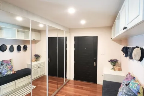 Eigentumswohnung in Huai Khwang, Bangkok, Thailand, 2 Schlafzimmer № 215871 - Foto 4