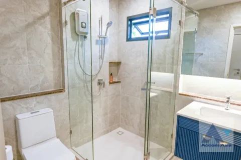 Haus in Samut Prakan, Thailand 4 Schlafzimmer № 215875 - Foto 30