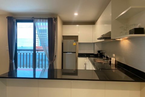 Condo in Watthana, Bangkok, Thailand, 2 bedrooms  № 148588 - photo 4