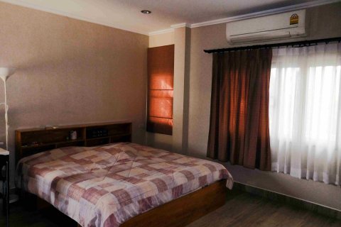 Maison à Pak Kret, Thaïlande 5 chambres № 148584 - photo 12