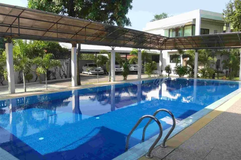 Maison à Pak Kret, Thaïlande 5 chambres № 148584 - photo 1