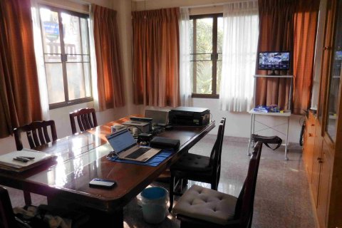 Maison à Pak Kret, Thaïlande 5 chambres № 148584 - photo 6