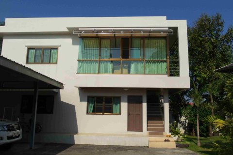 Maison à Pak Kret, Thaïlande 5 chambres № 148584 - photo 15