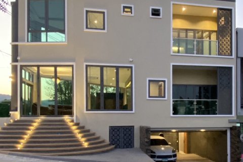 Villa in Kathu, Thailand 3 bedrooms № 152690 - photo 4