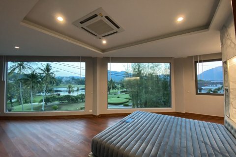 Villa in Kathu, Thailand 3 bedrooms № 152690 - photo 3