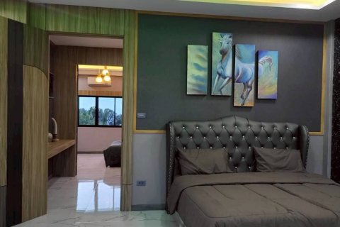 Villa in Pattaya, Thailand 6 bedrooms № 152689 - photo 11