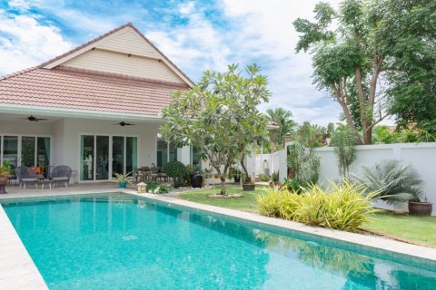 Дом в Хуа Хине, Таиланд с 3 спальнями  № 135349 - фото 1