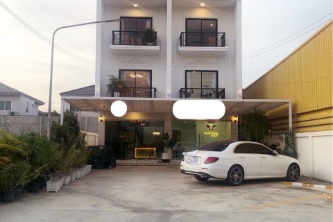 Propriété commerciale à Bang Kruai, Thaïlande № 169648