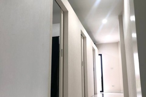 Propriété commerciale à Bang Kruai, Thaïlande № 169648 - photo 13