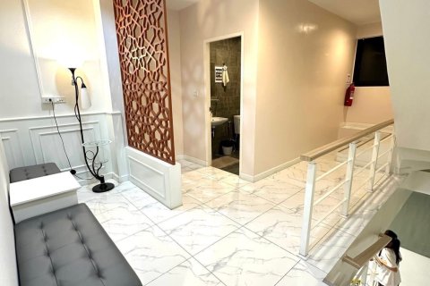 Propriété commerciale à Bang Kruai, Thaïlande № 169648 - photo 9