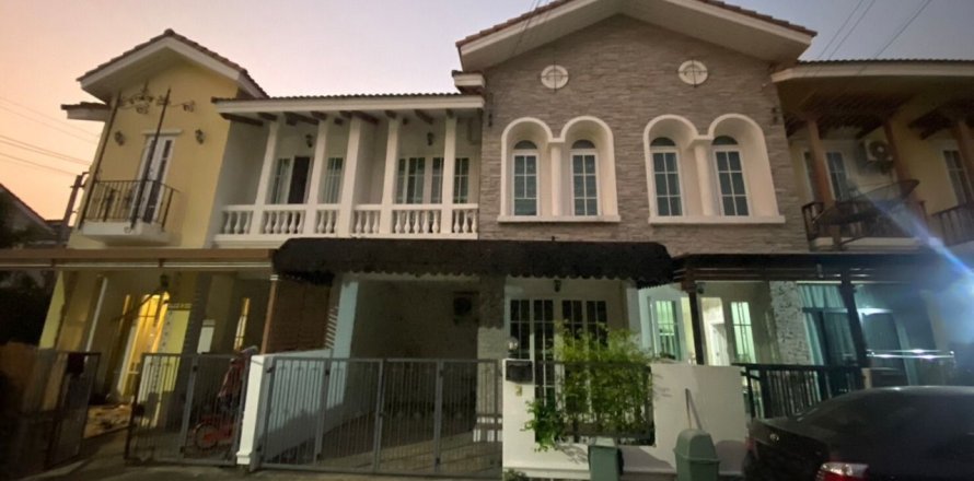 Таунхаус в Нонтхабури, Таиланд с 3 спальнями № 157077