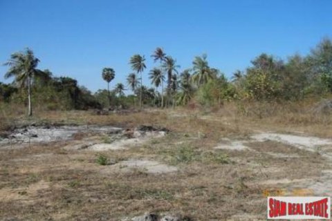 Land in Hua Hin, Thailand 3200 sq.m. № 202506 - photo 2