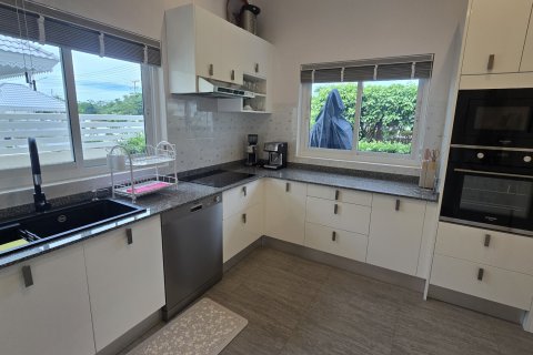 House in Hua Hin, Thailand 3 bedrooms № 155002 - photo 21