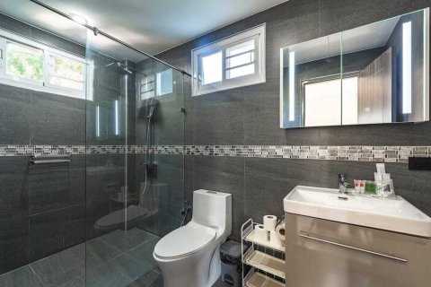 Villa in Phuket, Thailand 4 bedrooms № 155005 - photo 8