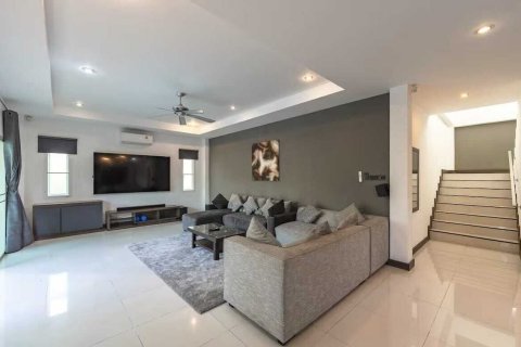 Villa in Phuket, Thailand 4 bedrooms № 155005 - photo 9