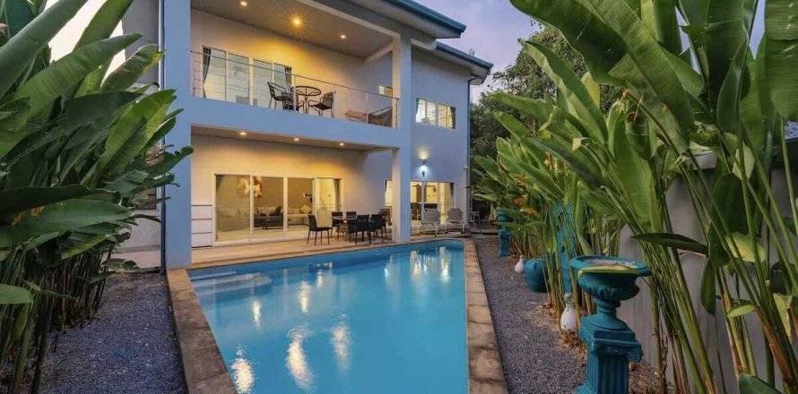 Villa in Phuket, Thailand 4 bedrooms № 155005