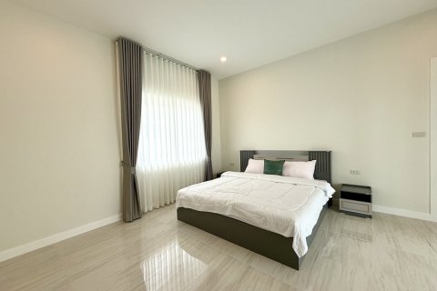 Haus in Hua Hin, Thailand 3 Schlafzimmer № 220547 - Foto 11
