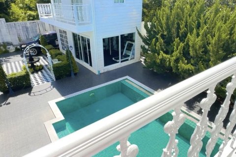 Villa in Phuket, Thailand 5 bedrooms № 173612 - photo 2