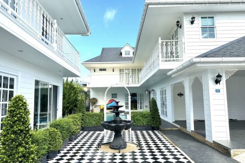 Villa in Phuket, Thailand 5 bedrooms № 173612