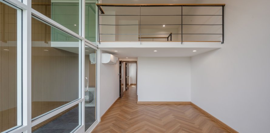 Дом в Лат Пхрау, Бангкок, Таиланд с 4 спальнями  № 173614