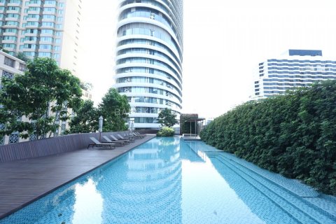 Condo in Bangkok, Thailand, 2 bedrooms  № 143488 - photo 8