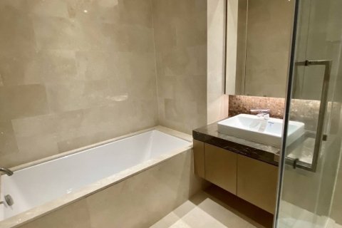 Condo in Bangkok, Thailand, 2 bedrooms  № 143488 - photo 6