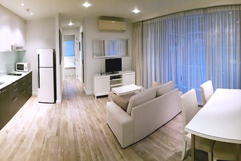 Condo à Phra Khanong, Bangkok, Thaïlande, 2 chambres  № 143543 - photo 1