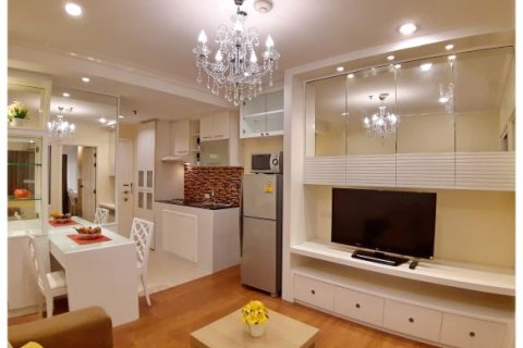 Condo in Bangkok, Thailand, 1 bedroom  № 143545 - photo 2
