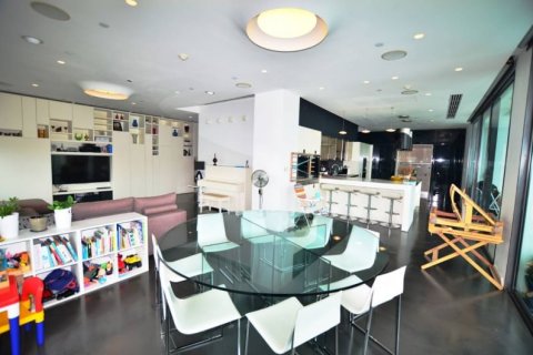 Кондоминиум с 3 спальнями в Бангкоке, Таиланд № 143544 - фото 10