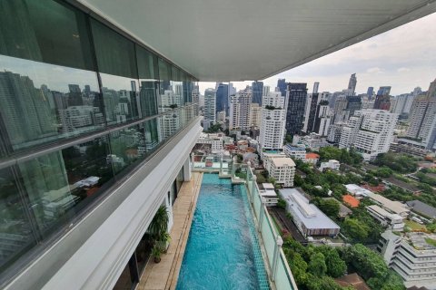 Кондоминиум с 3 спальнями в Бангкоке, Таиланд № 143541 - фото 1