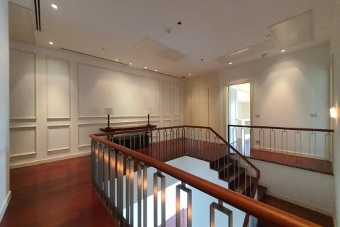 Кондоминиум с 3 спальнями в Бангкоке, Таиланд № 143541 - фото 12