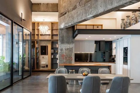 Condo in Bangkok, Thailand, 3 bedrooms  № 143082 - photo 1