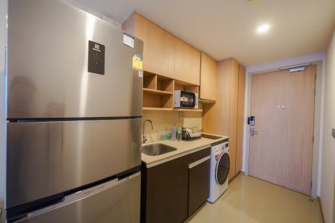 Кондоминиум с 1 спальней в Бангкоке, Таиланд № 143086 - фото 10