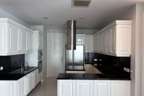 Кондоминиум с 3 спальнями в Ваттхане, Бангкок, Таиланд № 156154 - фото 5