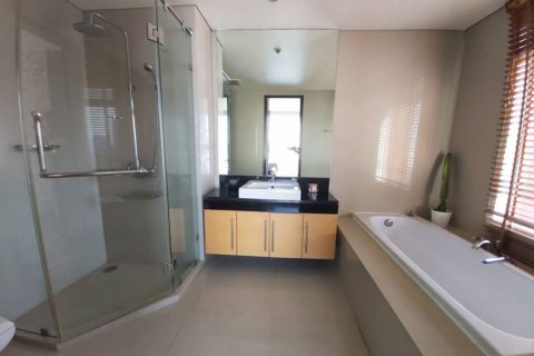 Condo in Bangkok, Thailand, 3 bedrooms  № 143347 - photo 7