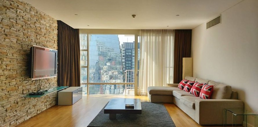 Condo in Bangkok, Thailand, 3 bedrooms  № 143347