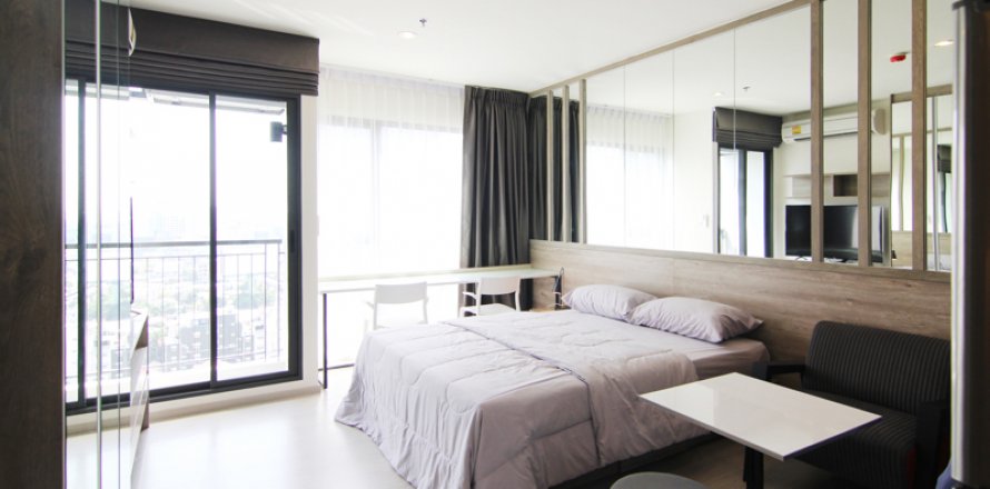 Studio in the Condo in Bangkok, Thailand  № 143353