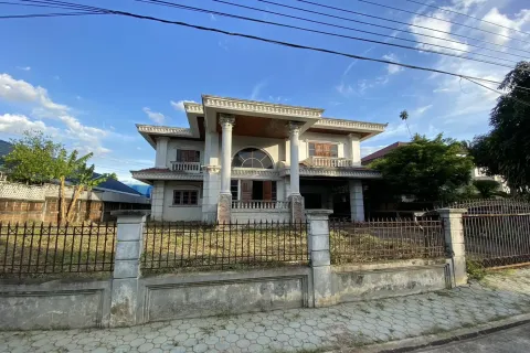 Дуплекс в Бангкхэ, Бангкок, Таиланд с 5 спальнями  № 158035